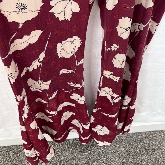 Free People Austyn Ruffle Floral Jumpsuit Coastal Cowgirl Bell Bottoms Sz L - Picture 8 of 15